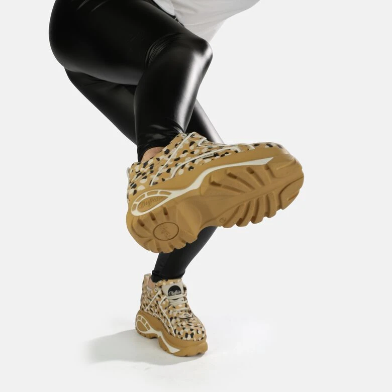 Buffalo Classic Low Leder 3 Buffalo Classic Low Leder