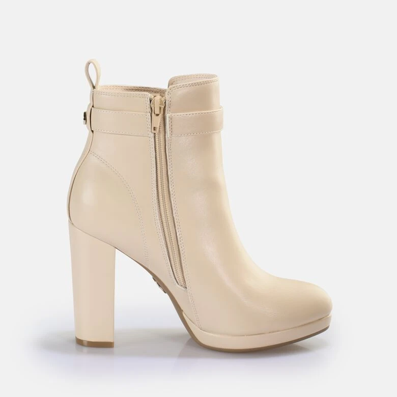 Buffalo Audrina 2 7 Buffalo Audrina 2 – Bild 5