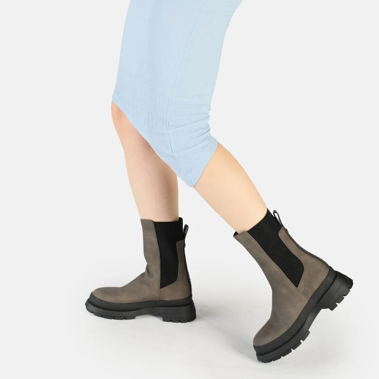 Buffalo Shari 4 Buffalo Shari – Bild 2