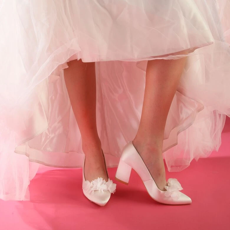 Buffalo Robyn Rose 4 Buffalo Robyn Rose – Bild 2